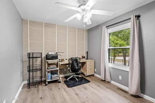 37 Royal Pines Blvd, Beaufort SC  29907-1921 exterior