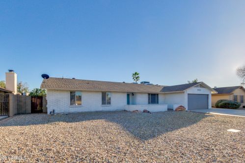 3923 Grovers Ave, Glendale, AZ 85308-3016