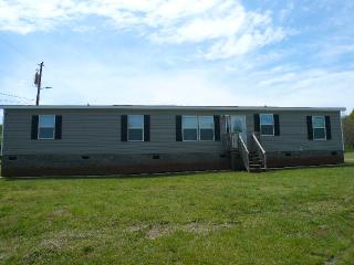 740 Victor Hill Rd, Duncan SC  29334-9230 exterior