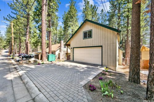 803 Tata Ln, South Lake Tahoe, CA 96150-3818