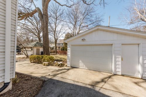 1919 Church St, Milwaukee WI 53213-2129 exterior