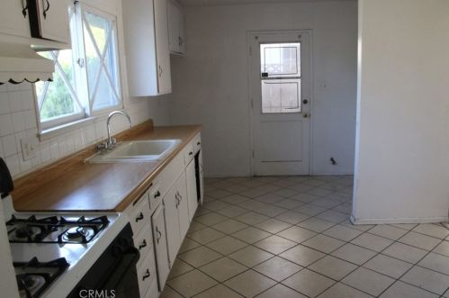 7124 El Dorado Dr, Buena Park, CA 90620-2518