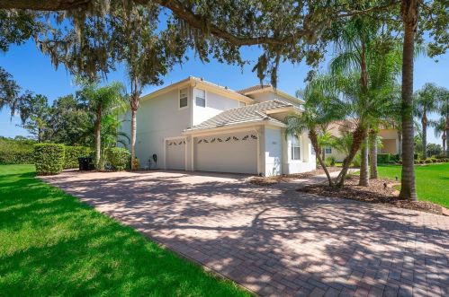 10033 Wittenberg Way, Orlando, FL 32832-7025