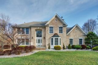 602 Emerald Trl, Martinsville, NJ 08836-2347