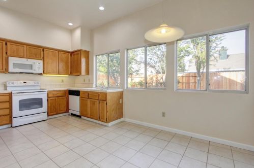 8635 Windsor Point Way, Elk Grove CA  95624-3431 exterior