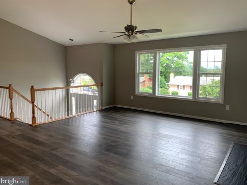 1198 Happy Ridge Dr, Front Royal VA  22630-5302 exterior