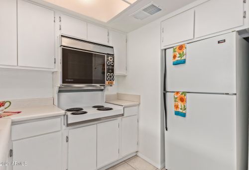 8265 Thomas Rd, Scottsdale AZ  85251-5873 exterior