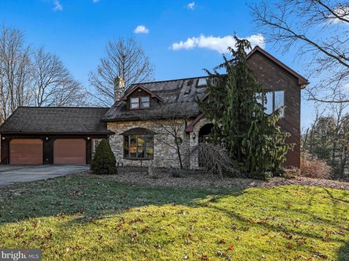1782 Tanglewood Rd, Molino, PA 17961-9528