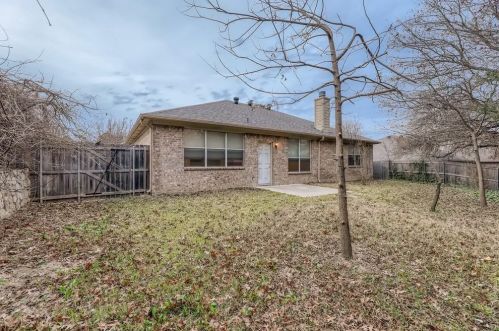 2209 Country Brook Dr, Weatherford, TX 76087-8601