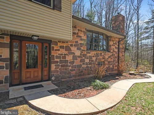 1655 Kleinfeltersville Rd, Schoeneck, PA 17578-9669