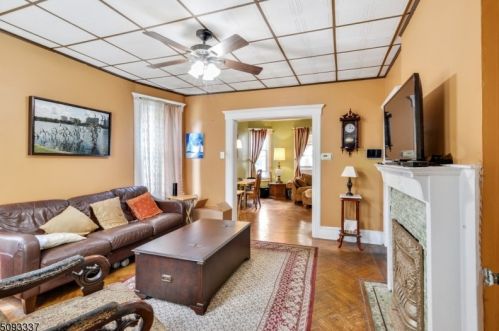 14 Stockton Pl, East Orange NJ  07017-5209 exterior