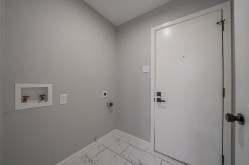 1606 Wisteria Way, Richardson TX  75080-3115 exterior
