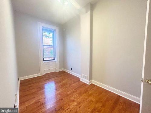 148 21st St, Philadelphia, PA 19103-4431