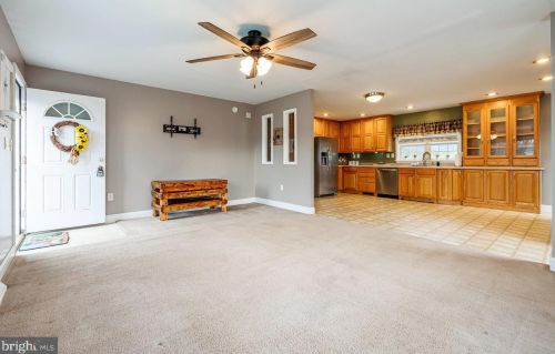 280 Massanutten Dr, Edinburg VA  22824-3022 exterior