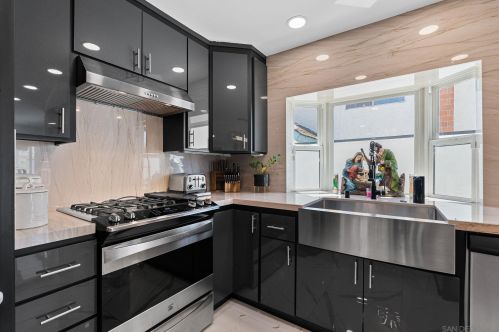 9958 Halberns Blvd, Santee CA  92071-1438 exterior
