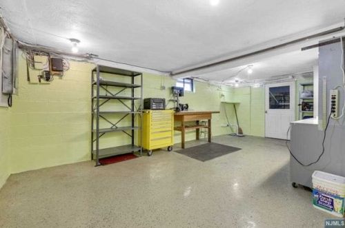 109 Hiawatha Blvd, Oakland NJ  07436-2905 exterior
