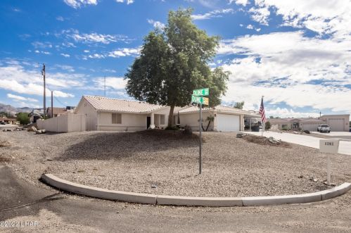 1030 Dune Ln, Lake Havasu City, AZ 86404-1507