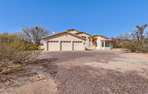 3255 Cottontail Cir, Tucson, AZ 85749-9401