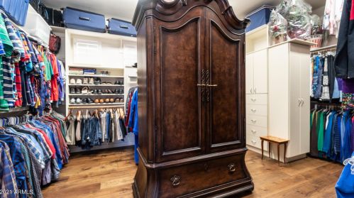 15645 7 St, Phoenix AZ 85014-4142 exterior