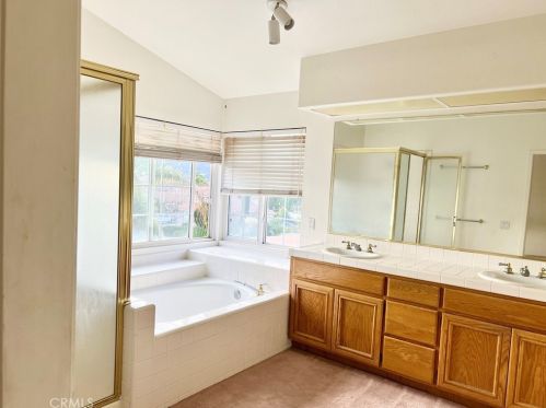 32005 Corte Eldorado, Temecula CA  92592-1033 exterior