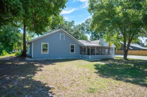 8544 Pinecone Dr, Lakeland FL  33809-1674 exterior