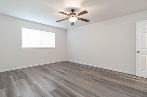 2485 Hampton Way, Turlock CA  95382-0733 exterior