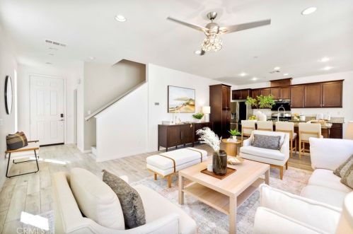 14355 Penn Foster St, Chino CA  91710-1368 exterior