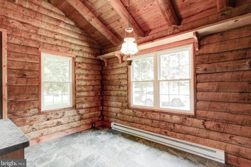 190 Royal Manor Rd, Easton PA  18042-8702 exterior