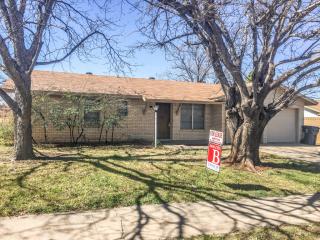 5304 Dewey St, Wichita Falls TX  76306-1303 exterior