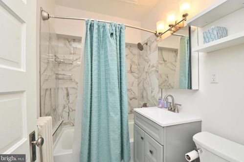 2015 Naylor Rd, Washington DC 20020-4515 exterior