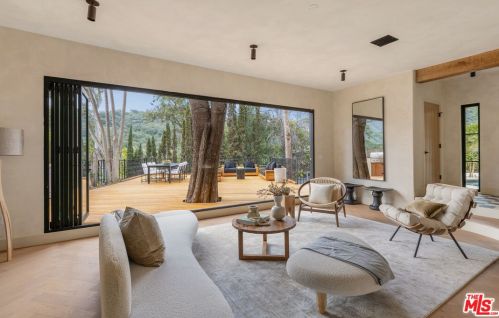 328 Poquito Ln, Topanga CA  90290-3547 exterior