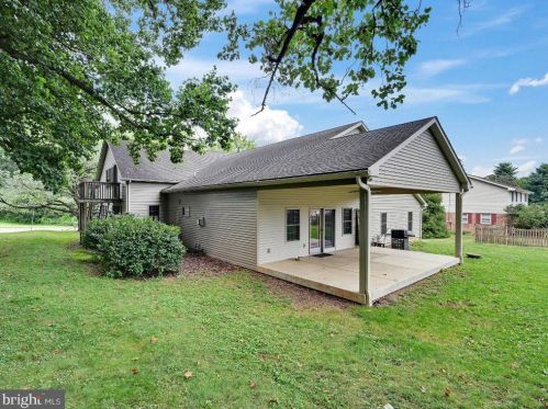 539 Lancaster Pike, Smithville PA  17560-9409 exterior