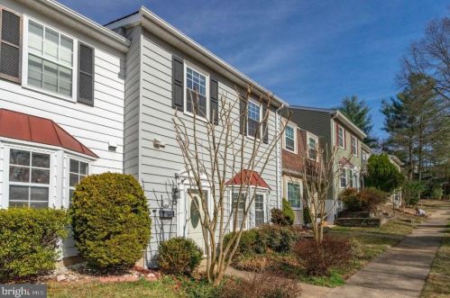 6013 Sweet Oak Ct, Springfield VA  22152-1415 exterior