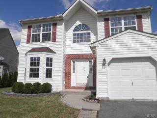 101 Highlands Cir, Easton, PA 18042-7256