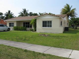 2831 120th Rd, Miami, FL 33175-2307
