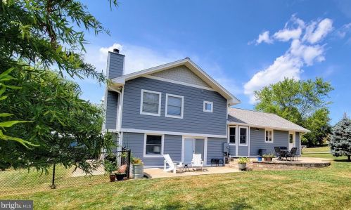 38283 Coles Ct, Hamilton VA  20158-3433 exterior