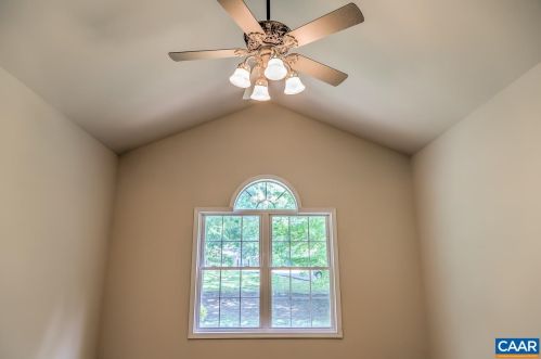 17 Shortwood Cir, Bybee VA  22963-2747 exterior