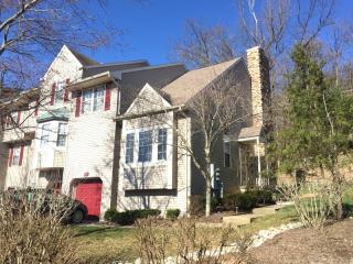 125 Pinehurst Dr, Washington, NJ 07882-1596