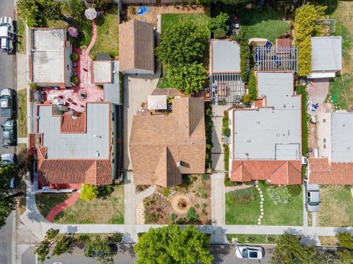 2111 Eucalyptus Ave, Long Beach CA  90806-4518 exterior