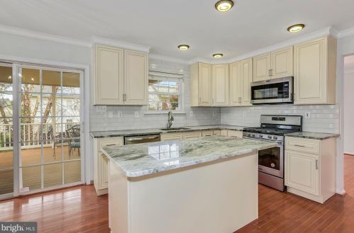 142 Laurel Trl, Swedesboro NJ  08085-4074 exterior