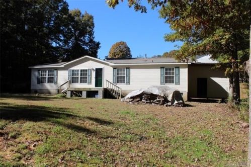 273 Byrd Ln, Hendersonville, NC 28792-9591