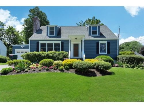 30 Poe St, Hartsdale, NY 10530-1039