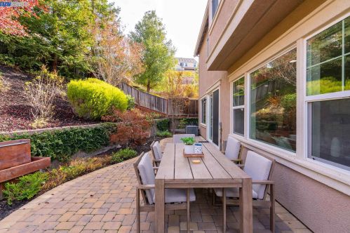 3551 Pinot Noir Ct, Pleasanton CA  94568-2556 exterior