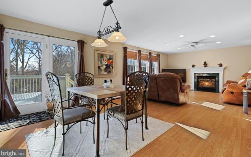 56 Sherwood Cir, West Enola PA  17025-1840 exterior