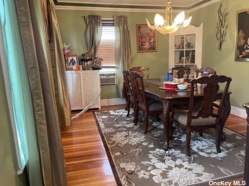 450 Tulip Ave, Floral Park NY  11001-3206 exterior