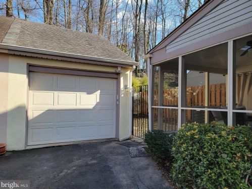 1910 Dorcas Ln, Wilmington, DE 19806-1164