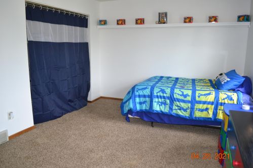 328 Foxmead Dr, Waterford WI  53185-4427 exterior