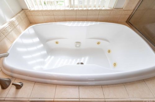 40347 Amesbury Ln, Temecula CA 92591-4432 exterior