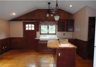 26 Kossman St, East Brunswick NJ  08816-4438 exterior