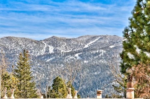 533 Emerald Dr, South Lake Tahoe, CA 96150-6627